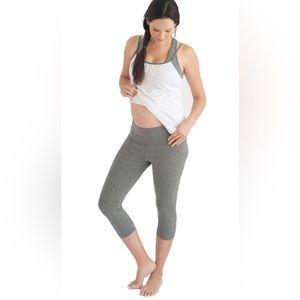 Bellabumbum cropped grey yoga pants
